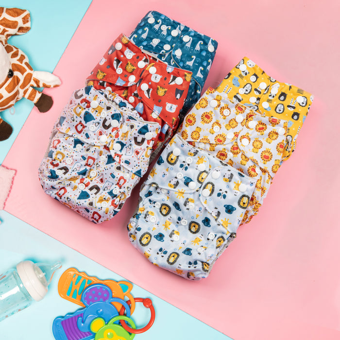 Unisex reusable nappies with animal prints – JuicyBumbles
